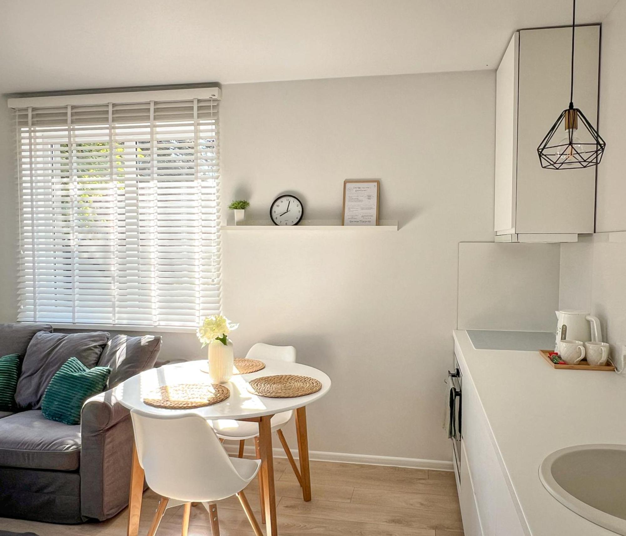 Oakwood Park Apartment Kaunas Buitenkant foto